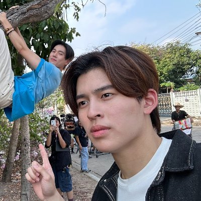 ini akun gabut cuma buat nulis gajelas, don't expect more