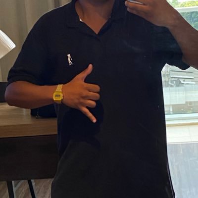 Somente um jovem que curte coroas, casados e paizoes hahaha. 💁🏾