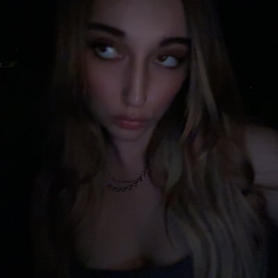 madzlxnn's profile picture. shit you found me