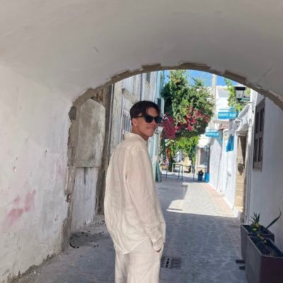 oscarschilke's profile picture. Jag hör till de få som kan leva