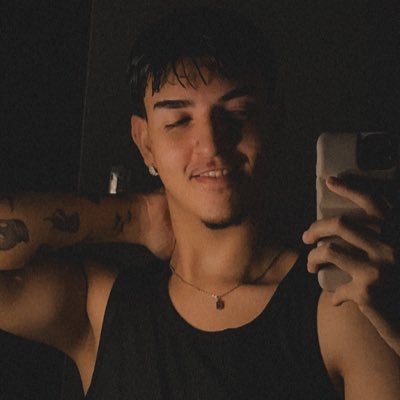 RJ - z.o
ig: @mch_dom
Designer gráfico✍🏼
Autônomo