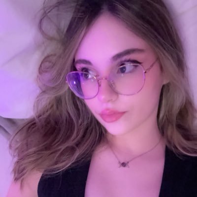 I stream on twitch :) | she/her 22🇨🇦 || alt @notm7kro | Business email: m7krogames@gmail.com