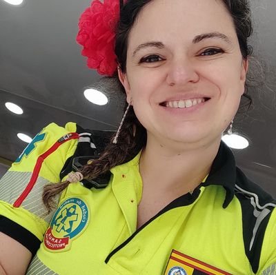 Ser médico y buena persona es posible. Médico de familia orgullosa de su especialidad, y desde enero 2021 médico de emergencias en el SAMUR-PC 🚑