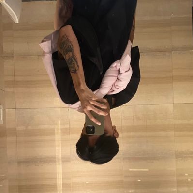 ukinehloverboy's profile picture. memento mori -------------------- memento vivere 

Ad vitam aeternam