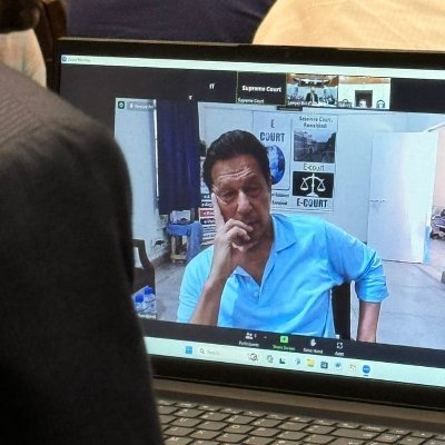 Abdurra52503587's profile picture. میں انقلاب پسندوں کی ایک قبیل سے ہوں
جو حق پہ ڈٹ گیا اس لشکر قلیل سے ہوں