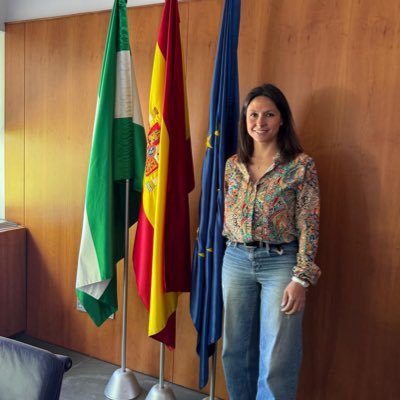 Lda. en Derecho. Teniente de alcalde en @tomares_es. Mamá de dos niños preciosos. La AHC nos cambió la vida ¡Solo Dios basta!