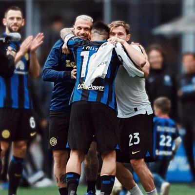 mmartii32's profile picture. Inter🖤💙
