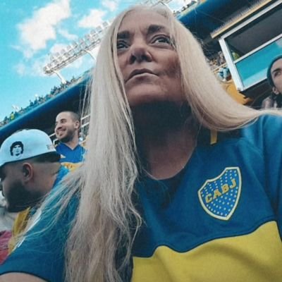 Ser independiente es cosa de una pequeña minoría, es el privilegio de los fuertes. Friedrich Nietzsche✒
💙💛💙 MI PASIÓN: CABJ 💙💛💙
Hincha y Socia 🇸🇪
ⒷⓄⒸⒶ