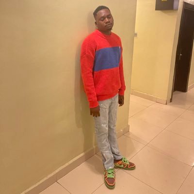 Ldrey1805's profile picture. Wizkid FC
Arsenal FC
Life is for the living, even the Devil sef dey wear WHITE 😒