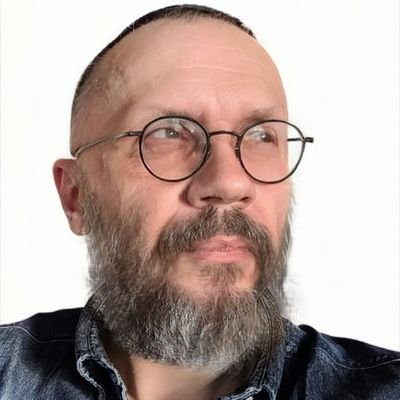 vylehzhanin's profile picture. 