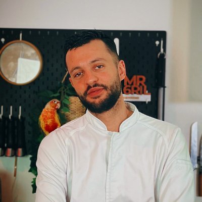 Mr6ril's profile picture. Cuisinier au sein de la ChowCorp Je Stream aussi en Cuisine et en Gaming rejoins moi sur : Twitch : Mr_6ril Si tu as besoin de recettes, go le lien en dessous !