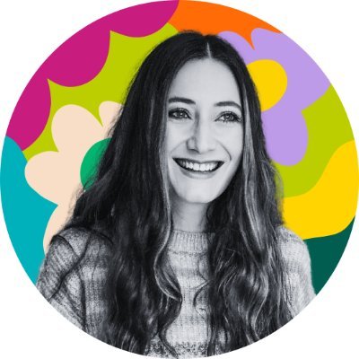 Hi, I'm Rosetta. I help cultural and creative brands improve audience engagement by creating iconic visual experiences with out-of-the-box creative design.