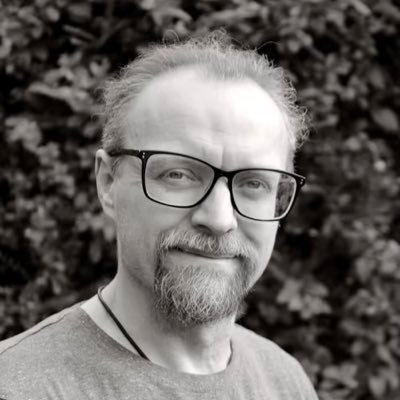 tabletop gamer, miniature painter, football fan, graphic designer, tabletop game designer - @second_thunder https://t.co/Q4nJ7QTUVL