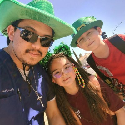 👦FULL TIME SINGLE DAD👧
Jeremiah 29:11
**BLESSED **
Watch Me LIVE on Twitch
https://t.co/k0os6jyCV0
🙏 Follow me on IG👇👇