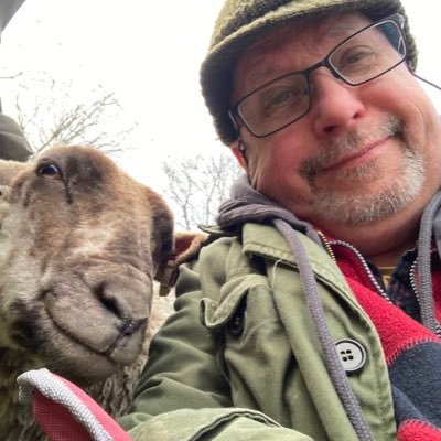Photography, Linux (Debian) #EndOf10, Radiography, Numismatics, Smallholding and Sci-Fi. Plus a few other things too.