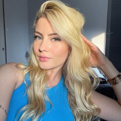 God, Family, Country #ElonMusk super fan, #Tesla supporter,
@UNICEF
Supporter, animal rights supporter, artificial intelligence enthusiast