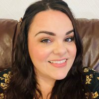 Helen Poole (@helenpoolebooks) 's Twitter Profile