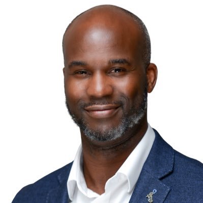 i help executives & entrepreneurs become great communicators to build their careers & businesses