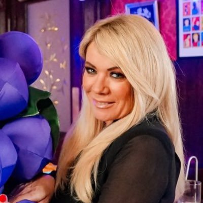 sharon mitchells stunning weaveさんのプロフィール画像