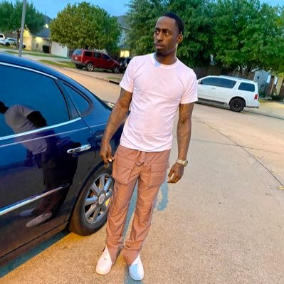 👉🏾them white peps told me she was out to get me 🤦🏾♂️👉🏾got cheated on for a nigga wit money I didnt get mad I went n got me some bread💰🏃🏾 👉🏾⛽️🅰️🆖