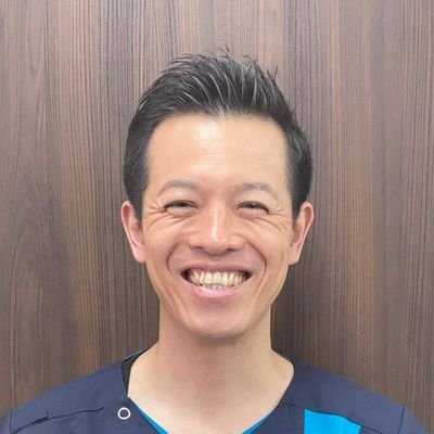■理学療法士
■訪問看護ステーションはな(36拠点)
■FC本部Mgr
■座右の銘「気づきと実践が人生をかえる」
■3児の父
FC本部立ち上げ、店舗管理システム、教育カリキュラム、報酬改定対応に従事🫡趣味:サウナ/だいやめ