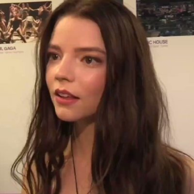 ukindaflop's profile picture. no one understands me bc my brain is too huge