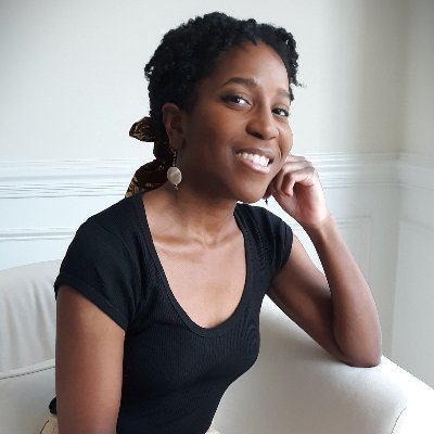 Akosua Sankofa 🐝📚