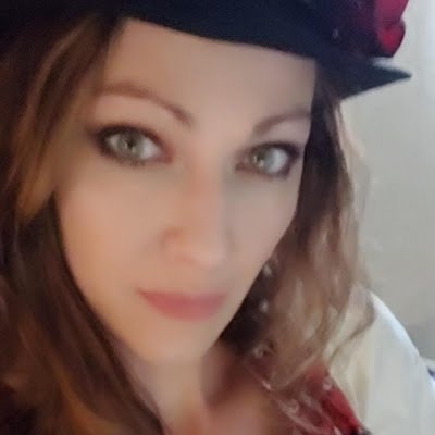 Farm wife, mom of 5, love my country and Jesus