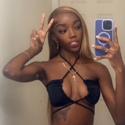 tiah_hh's profile picture. 👻: pyt.tiahh | pretty slim ting💕