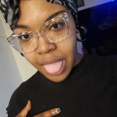 thelamestaround's profile picture. 25 🔪🔪