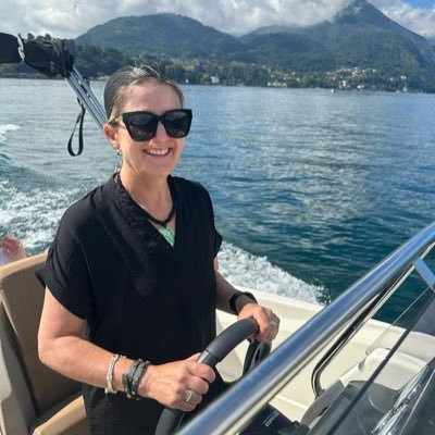 From Wicklow 🇮🇪 Former exec at Disney 🇺🇸 lives in 🇮🇹 Love photography, traveling, sports, reading, music. Author of ‘Greater than a Tourist Italy’