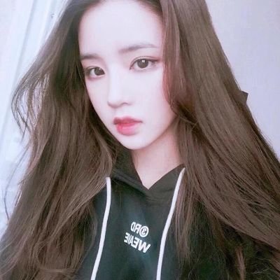 저는 올해 23살, 독서여행을 좋아하고, 키 168, 몸무게 95, 성숙하고 깔끔한 남자를 만나고 싶습니다.