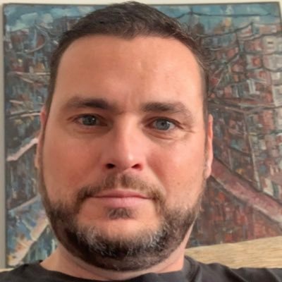 AdeVegaj's profile picture. 