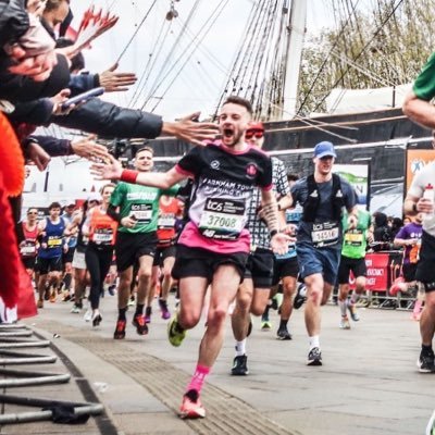 OwenHardy98's profile picture. insta owenhardy7, Farnham and Arsenal Fan, Runner