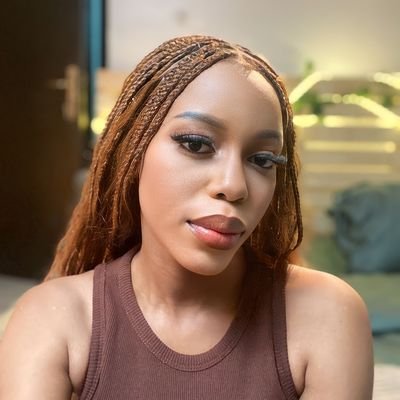 Wife/
Lioness/
Economist📊/
Stockbroker/
Capricorn ♑
Whatever you are, be a good one ✌️
