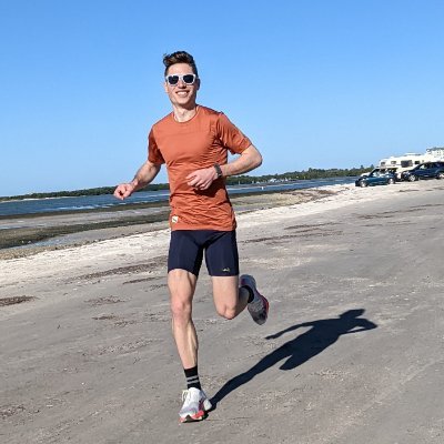 Marathon Runner for @MNDistanceElite
2:12:40/62:51
3-time Olympic Trials Qualifier