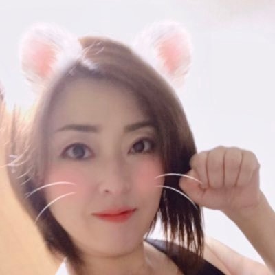 ✌️無言フォロー&いいね🙇♀️猫好き🐈⬛食べ物好き🍱仮面女子🎭カタクリ娘(コ)伝説🥣💘📣ゴルフ🏌️♀️初心者⛳エボニー1383🎮たまにハンドメイド✂️🪡売ってます💴