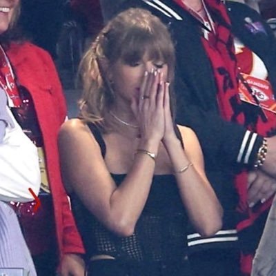 ethen_fly7's profile picture. 𝕭𝖎𝖌 𝕽𝖊𝖕𝖚𝖙𝖆𝖙𝖎𝖔𝖓  ｜Swiftie 🏳️‍🌈