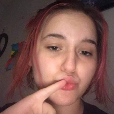 EmmaEmma12214's profile picture. 
