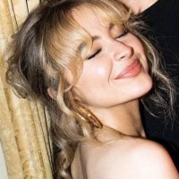 mari (@fiihadtayior) 's Twitter Profile