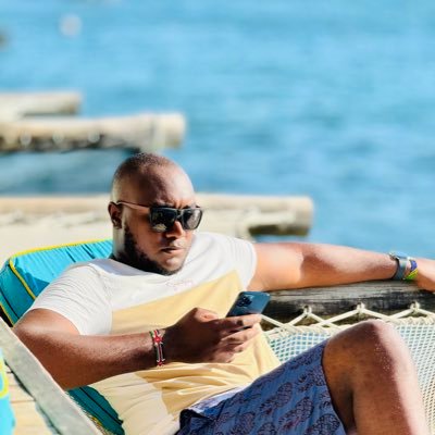 Automotive Journalist || Car Dealer || Show Host @mchumareviews #CarReviews || @MercedesBenz enthusiast #LH44 ⁶𓅓