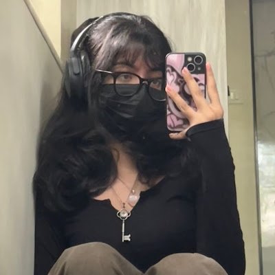 Mikaelly696969's profile picture. 