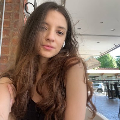 _bellemedeiros's profile picture. sou eu mesma, mas às vezes sou outras também   🇭🇺