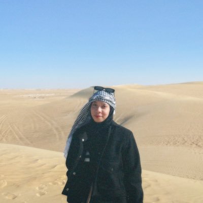 ainaslhdn's profile picture. Life isn't a fairy tale ๐ง๐ปโโ๏ธ