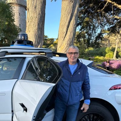 gueliz05's profile picture. soccer/finance and tech enthusiast