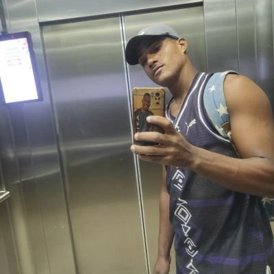 A Vida é sofrida, mas nós ensina a ser mais forte a cada dia...💪🏾✌🏾