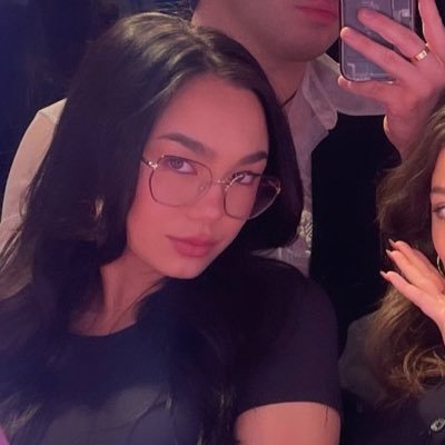 ofbrattydesire's profile picture. ρᥲrodყ. roᥣᥱρᥣᥲყ.