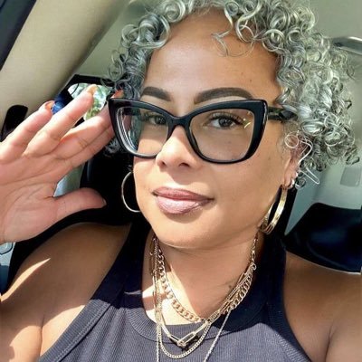 MaricelaHoove's profile picture. MD - DC Join me as I have fun with fashion. 📍Seattle