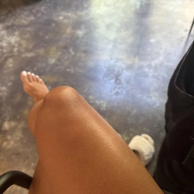 domneissa's profile picture. -je suis neissa tahouia reine maghrebine🇲🇦dispo réel et camshow,photo et vidéo -Cherche moneyslave les soumis venez raquer bande de chien🐕 👠💸