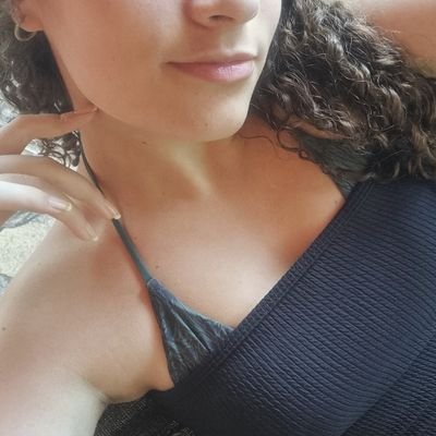 tommolilii's profile picture. 🌊